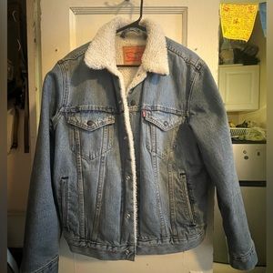 Levi’s trucker jacket size S